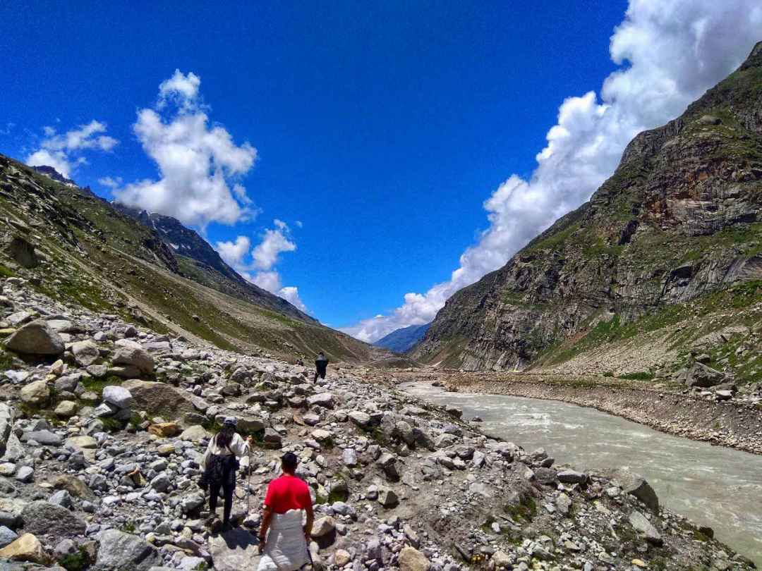 Why Choose a Local Himachal Travel Operator for Your Spiti, Pangi & Offbeat Trip?